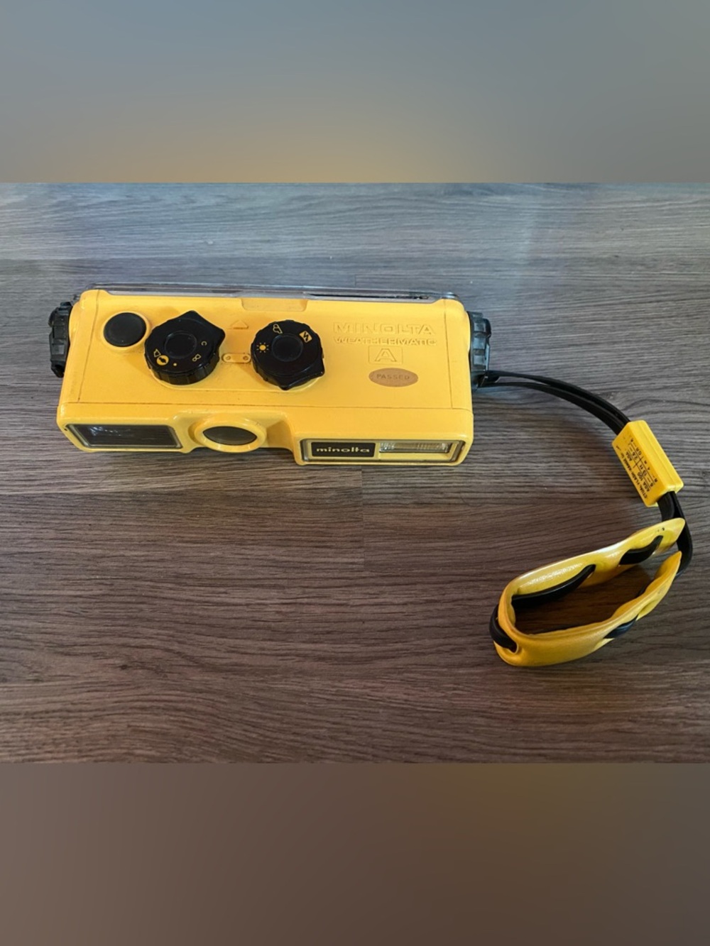 Minolta Waterproof Underwater Camera Housing - Yellow
💥 Untested 💥